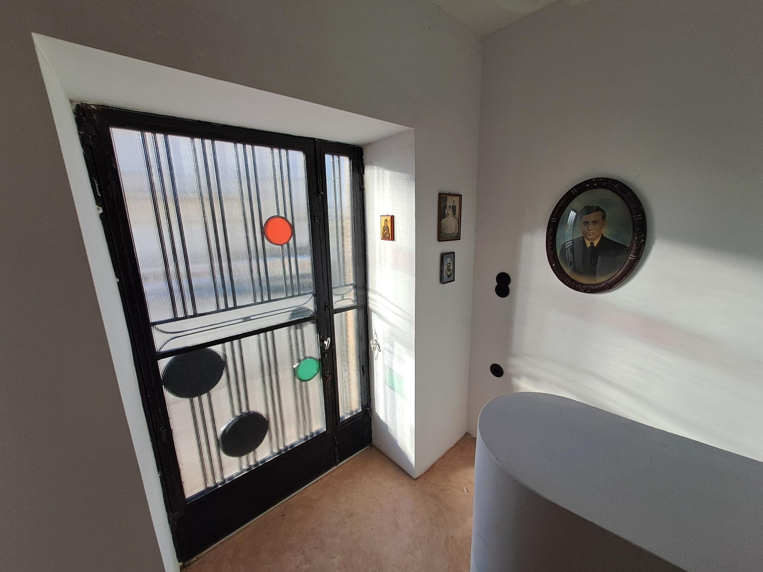 Read more about the article Who built and lived in the house?